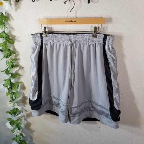 GC🔥 Starter Men's Reversible Shorts - Picture 5 of 7